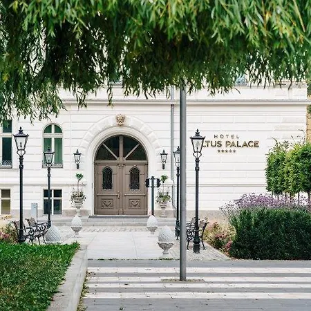 Altus Palace - Destigo Hotel