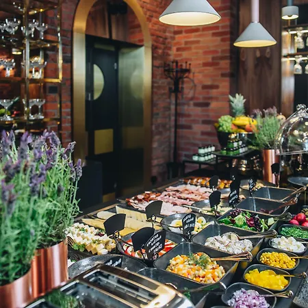 Altus Palace - Destigo Wrocław