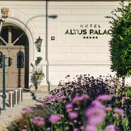 Altus Palace - Destigo Hotel Breslavia