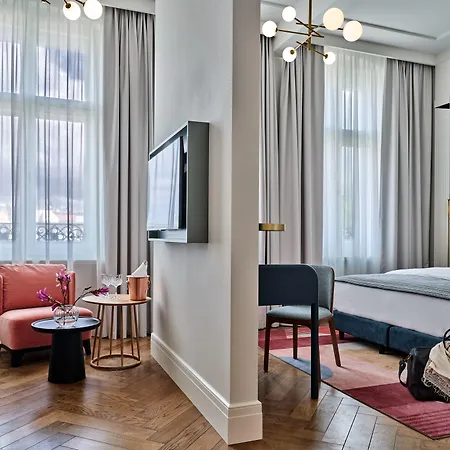 Szálloda Altus Palace - Destigo 5*