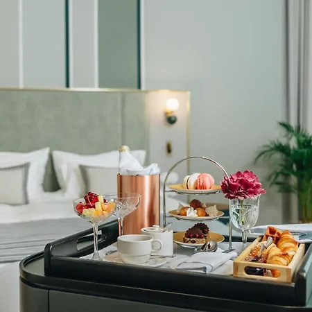 Altus Palace - Destigo 5* Breslavia
