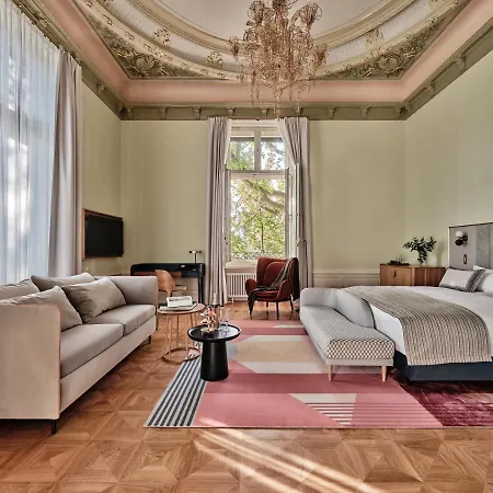 Altus Palace - Destigo فروتسواف