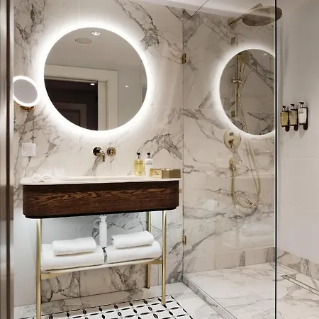 Altus Palace - Destigo Breslau