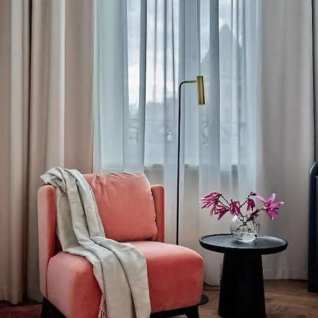 Altus Palace - Destigo Hotell