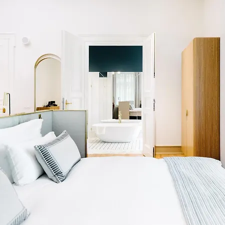 Altus Palace - Destigo Hotell