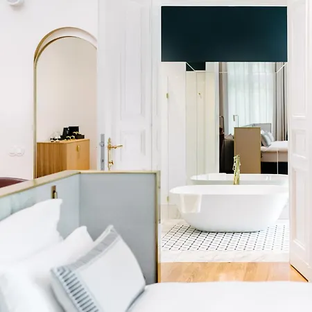 Hotell Altus Palace - Destigo 5*