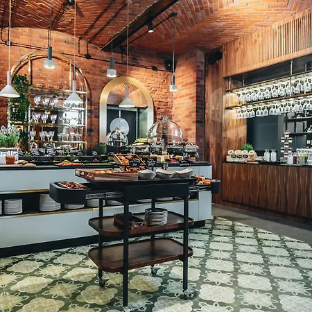 Altus Palace - Destigo Breslau