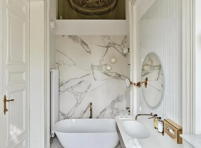 Altus Palace - Destigo 5* فروتسواف